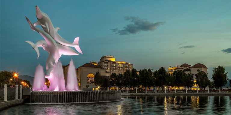 A Rhapsody of Colour and Light Breathes New Life into British Columbian Statue