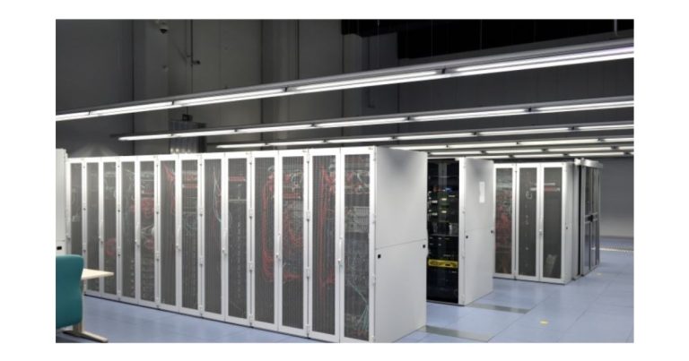 July 8, 2205 - What You Need to Consider When Choosing Data Center Lighting