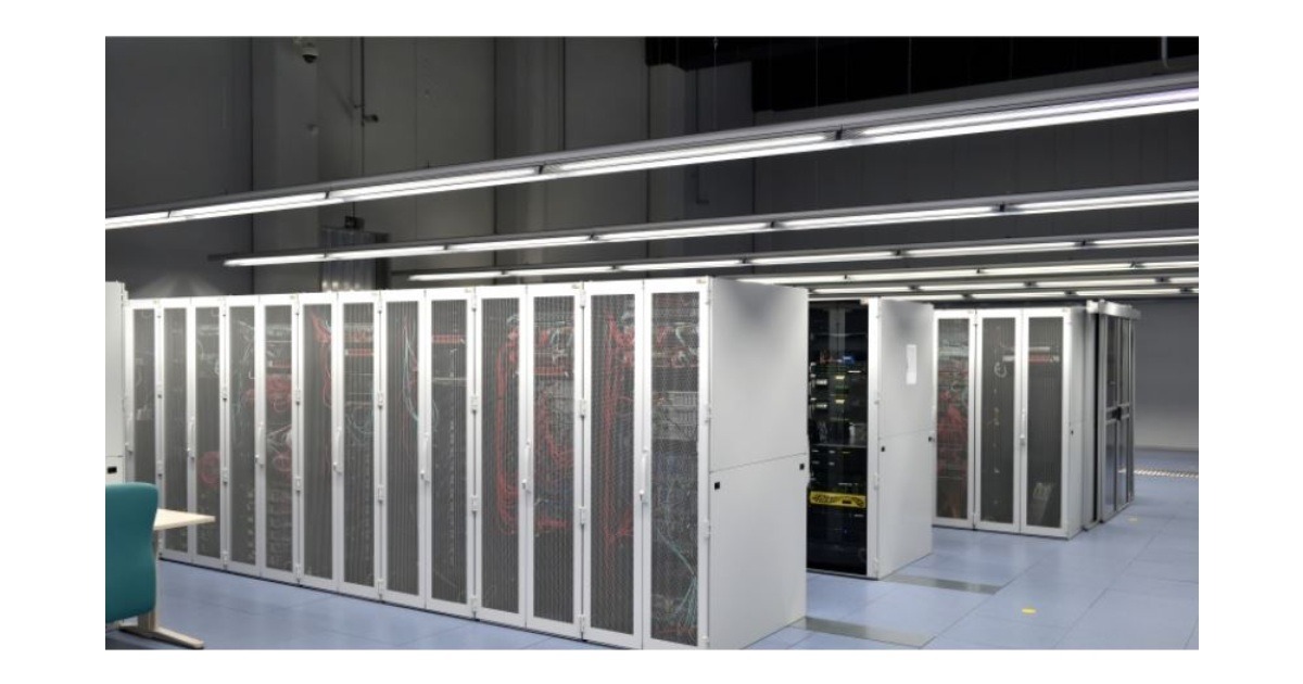 What You Need to Consider When Choosing Data Center Lighting