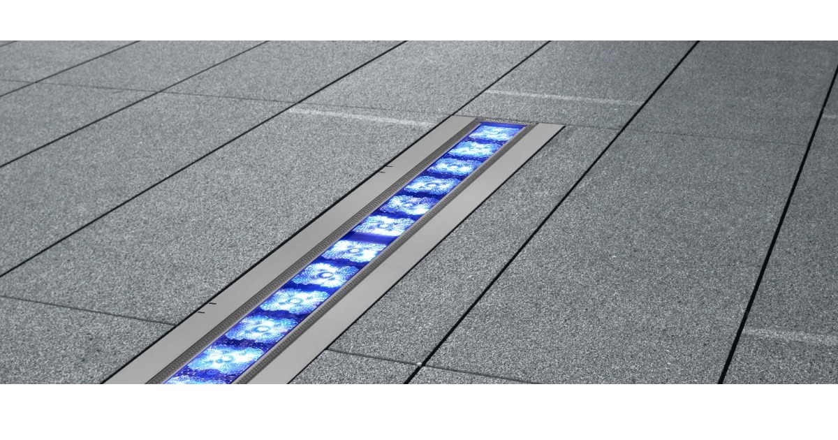 Lumenpulse: Lumenfacade Max Inground Colour Changing